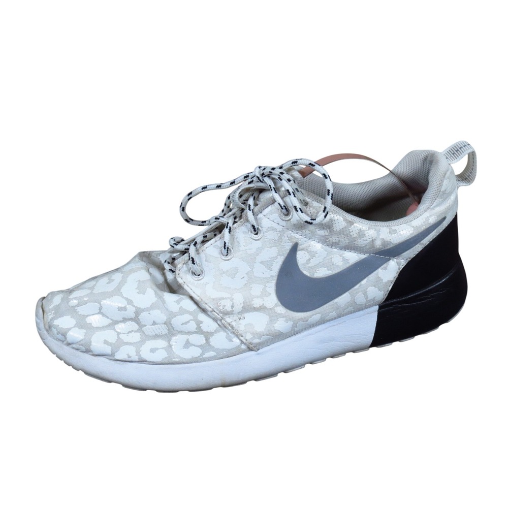 Nike Roshe Run Premium Womens Sneaker Size 8 Running Athletic White Animal Print